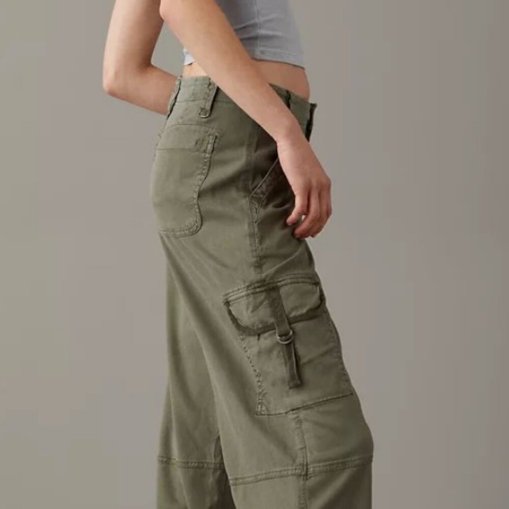 American Eagle - Olive Green Baggy Wide Leg Cargo Pants (NWT) - Picture 11 of 11